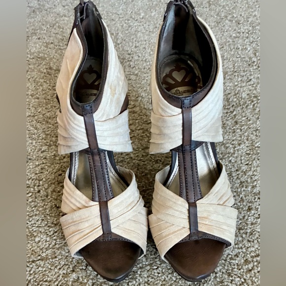 Enchanted Two-Tone Suede Open-Toe Ankle Bootie Heels | Size 9M - Picture 2 of 6